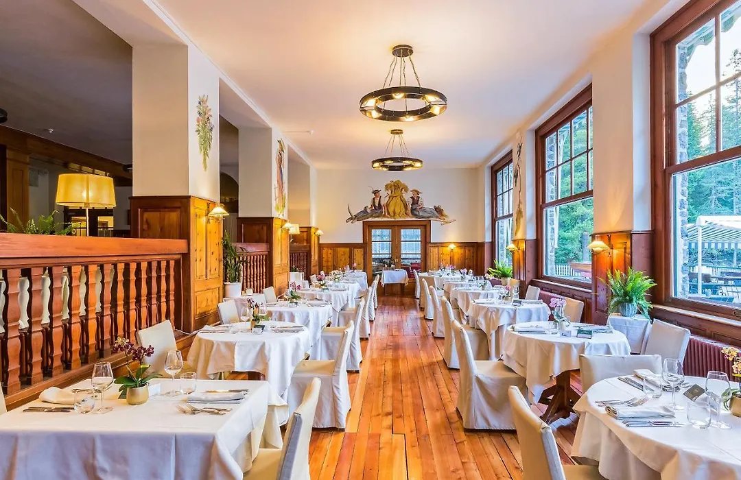 Hotel Lago di Braies-1